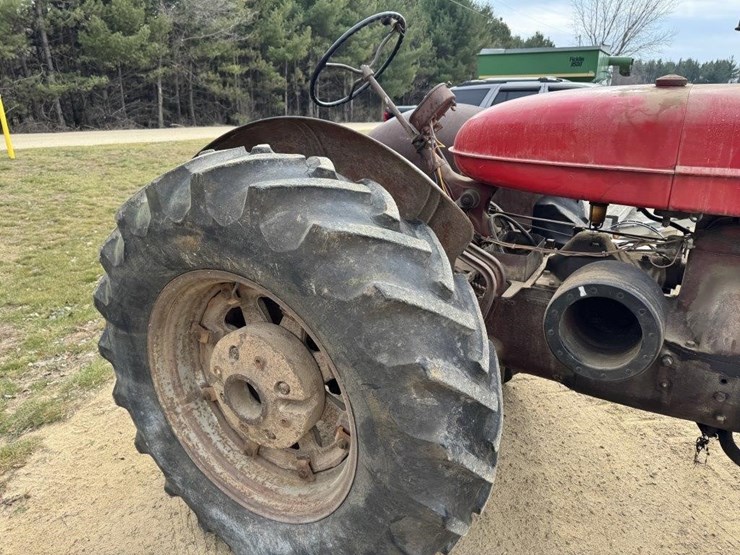 mccormick-w-6-tractor-image-6
