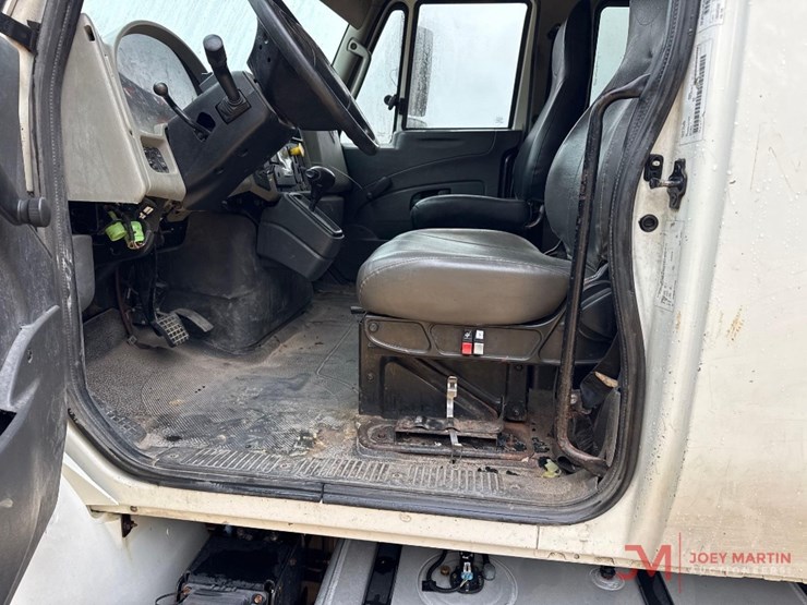 2015-international-4300-image-19