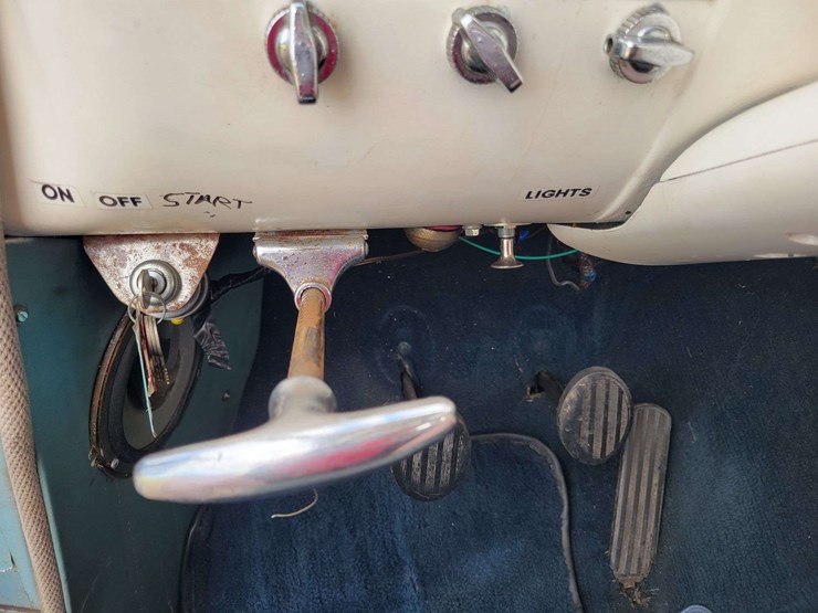 1951-dodge-sedan-image-58