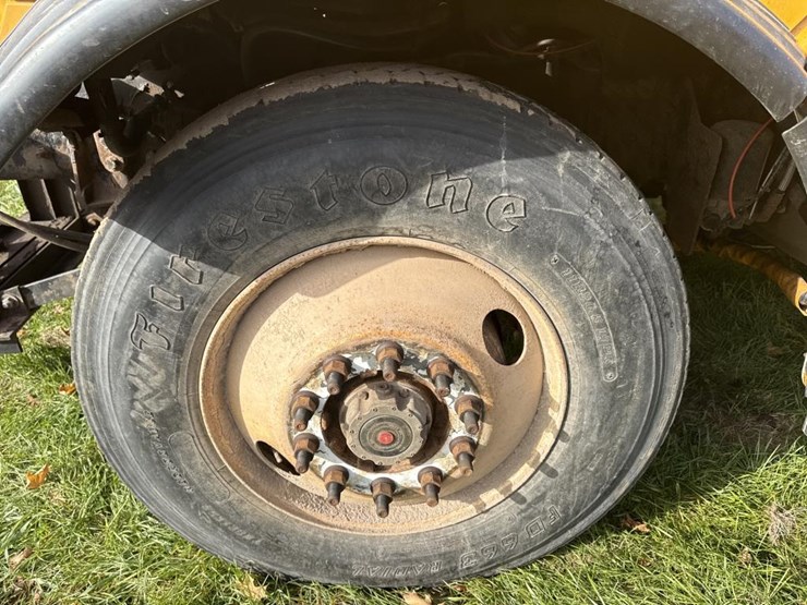 2001-caterpillar-c12-image-65