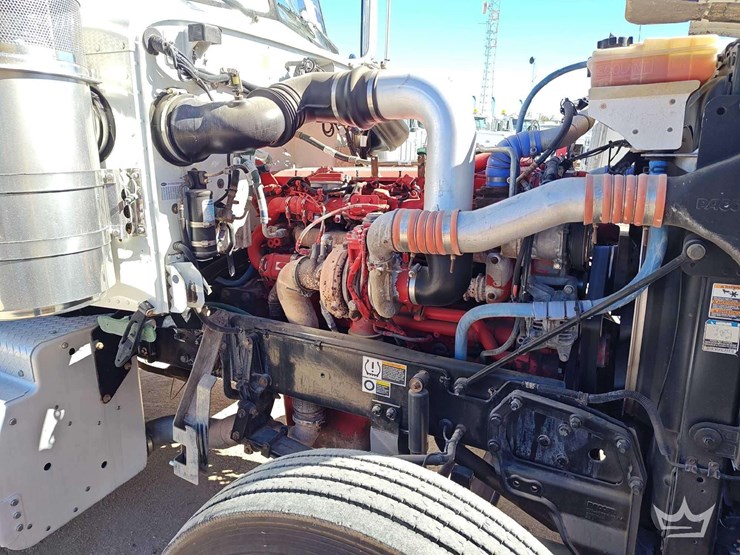 2016-peterbilt-389-image-8