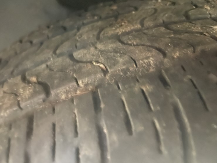 #260-•-1997-chrysler-(fall-creek,-wi)-(has-wi-title)-image-29