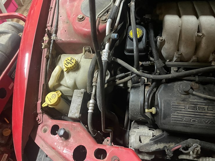 #260-•-1997-chrysler-(fall-creek,-wi)-(has-wi-title)-image-26