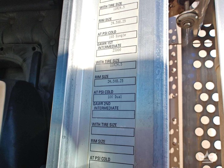 2011-kenworth-t800-image-49