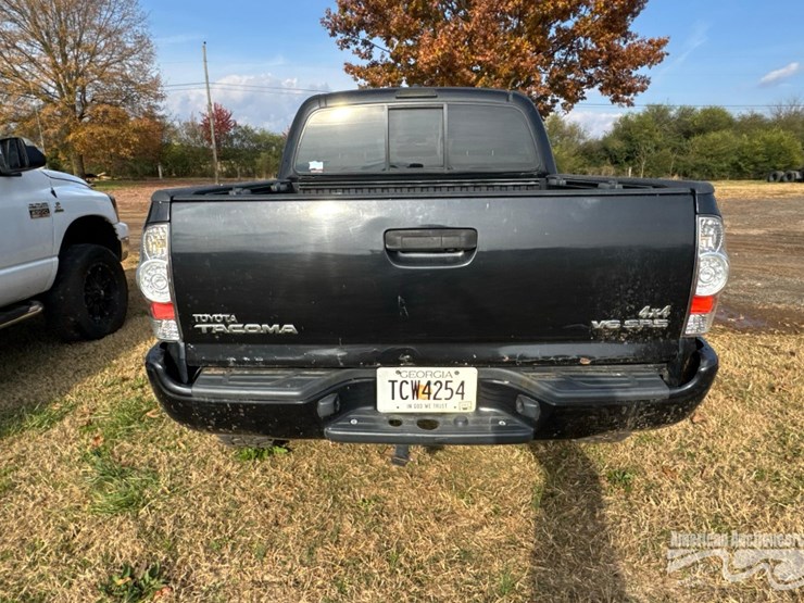 2010-toyota-tacoma-image-5