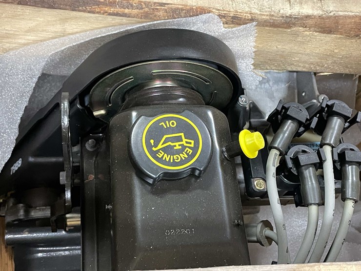 #8697-•-ford-20sl-engine-(f)-image-3