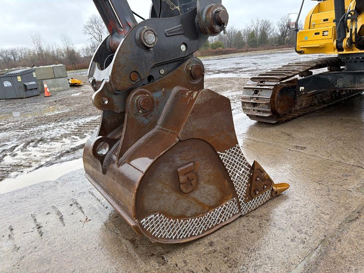 2019-deere-350g-lc-image-19