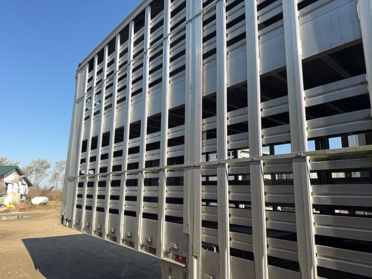 2002-eby-livestock-image-11