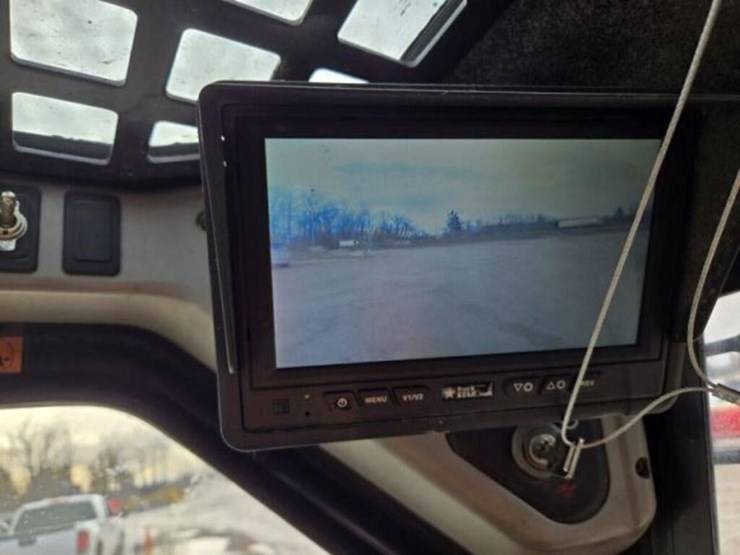 2012-bobcat-s185-image-26