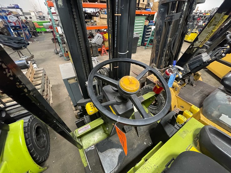 #454-•-clark-electric-forklift-(shawano,-wi)-image-21