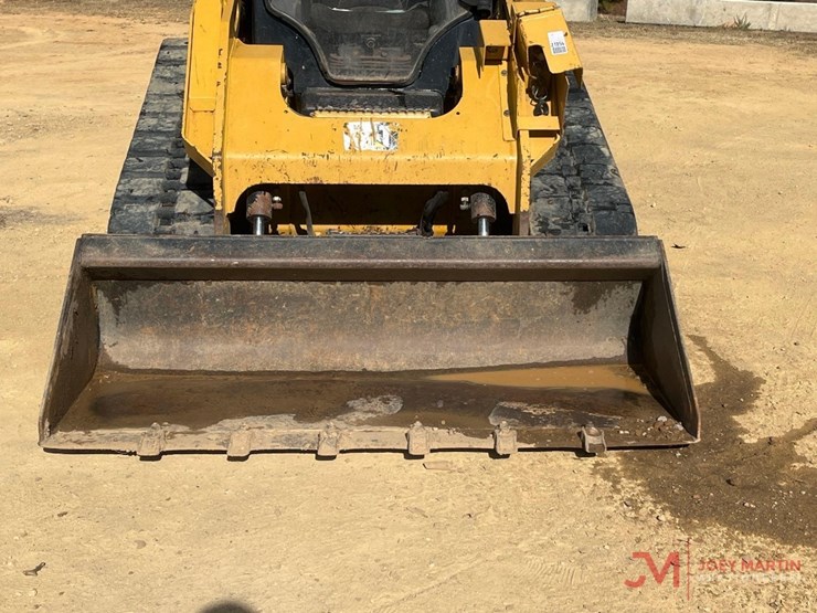 2017-caterpillar-299d-image-9