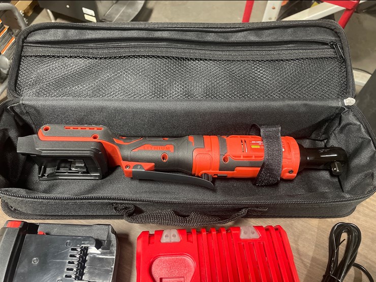 #8712-•-new-milwaukee-compatible-3/8-ratchet-wrench-(t14)-image-2