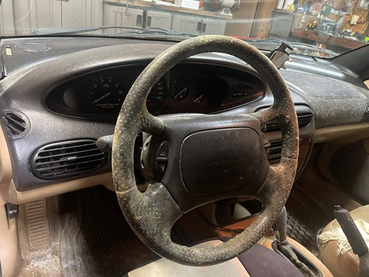 #260-•-1997-chrysler-(fall-creek,-wi)-(has-wi-title)-image-16