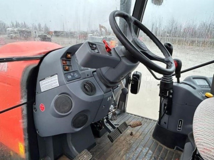 2012-kubota-m110gx-image-18