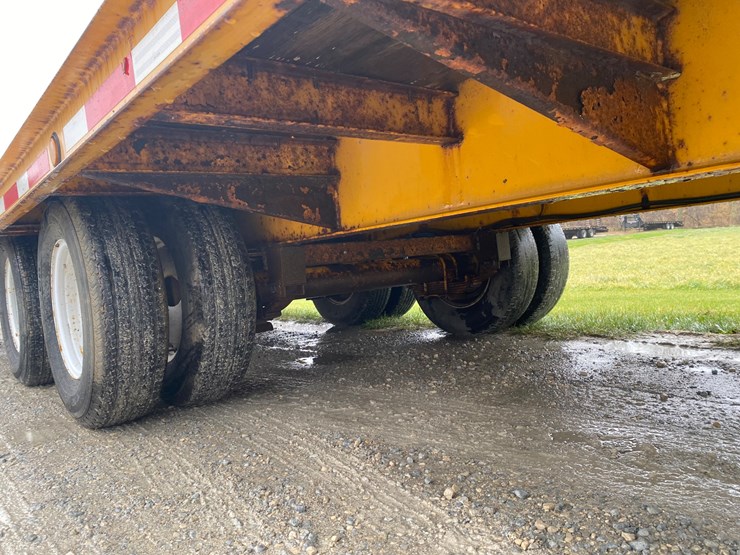 #304-•-2017-redi-haul-tandem-dually-equipment-trailer-(helenville,-wi)-(has-wi-title)-image-3