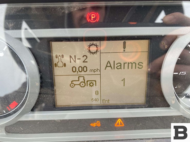 mccormick-x4.30v-tractor-image-48