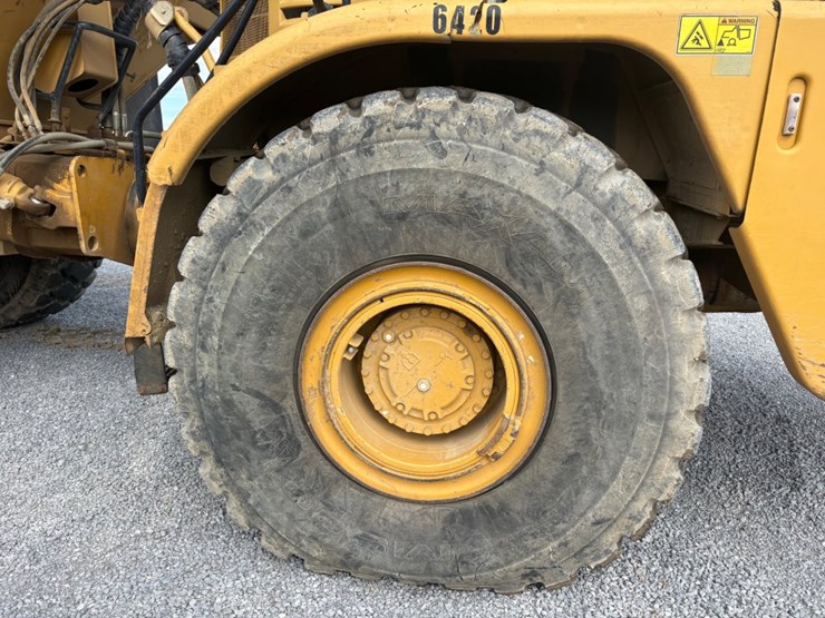 2011-caterpillar-740-image-8