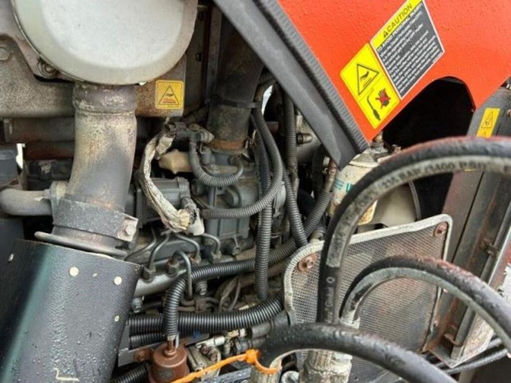 2012-kubota-m110gx-image-26