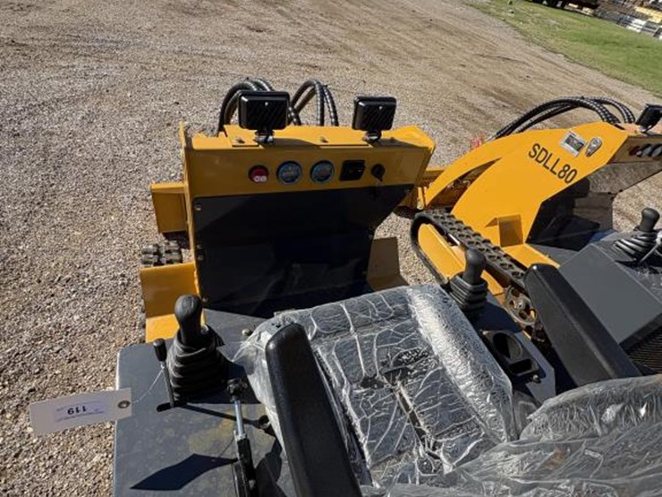 #119-•-sdll80-mini-skid-steer-loader-image-4