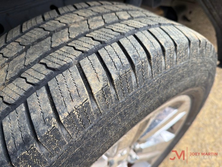 2020-ford-f150-xlt-image-12