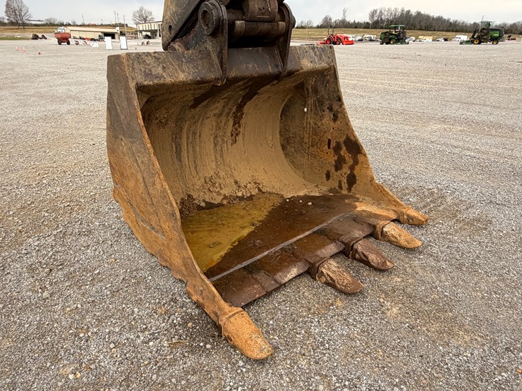 2013-hitachi-zx290-lc-5b-image-12