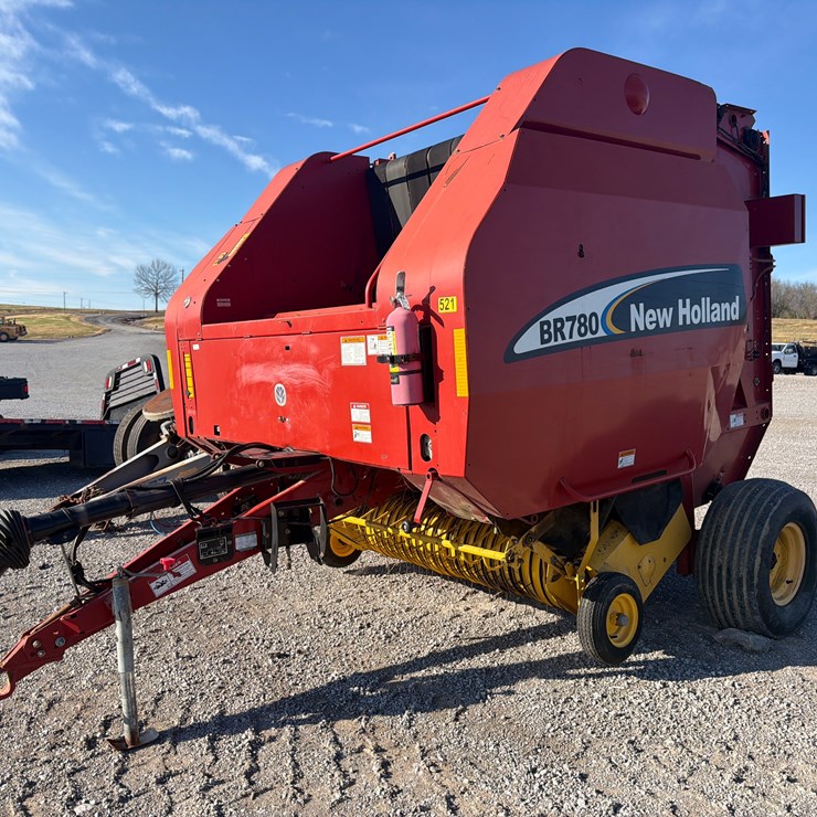 NEW HOLLAND BR780