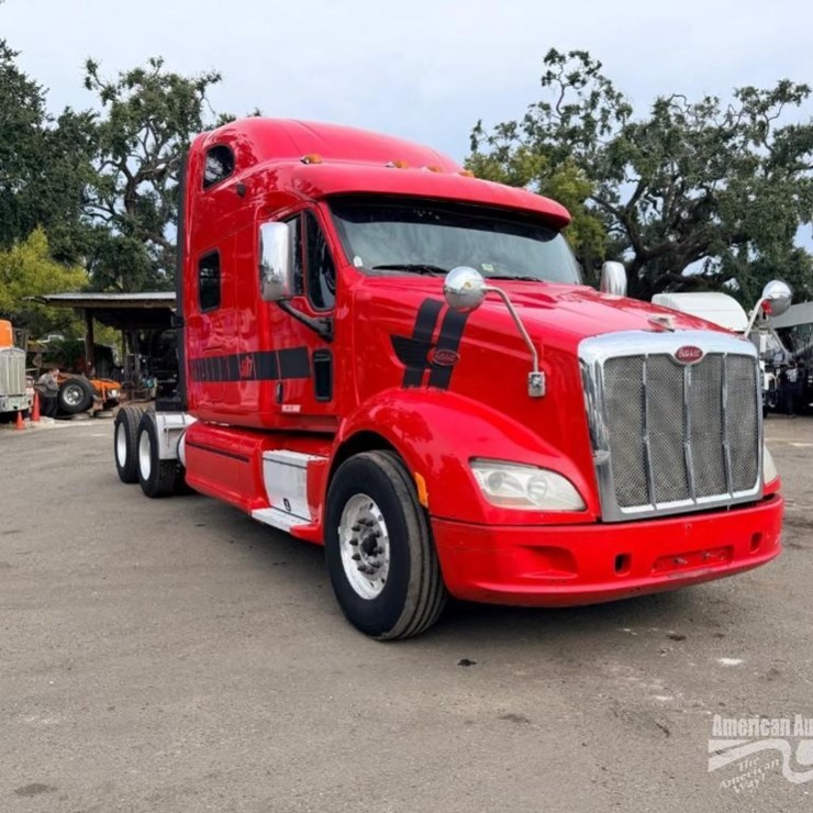 2014 PETERBILT 587