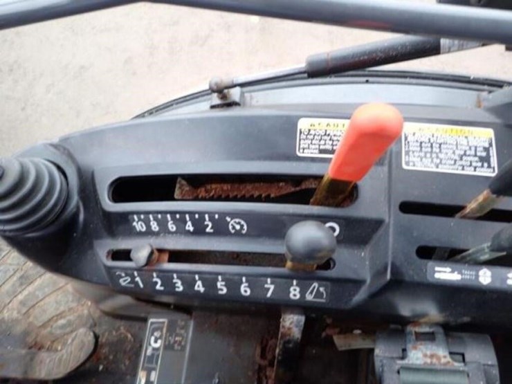 2017-kubota-b2650hsd-image-18