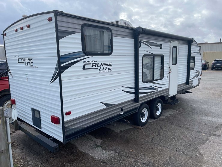 #1404-•-2015-salem-cruise-lite-camper-(no-title)-(of)-image-5