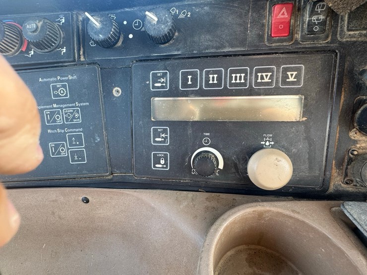 2004-john-deere-9220-image-32