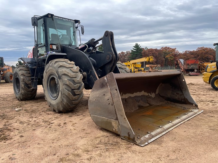 2011-case-821f-image-3