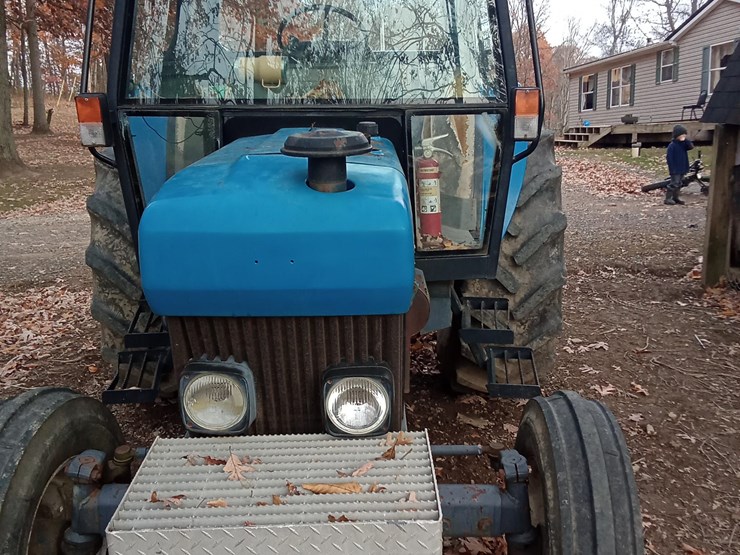 new-holland-3930-image-1