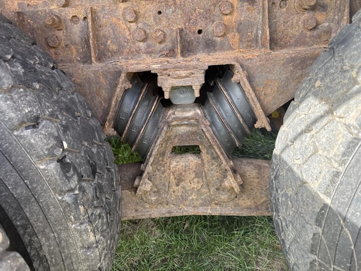 2001-caterpillar-c12-image-56