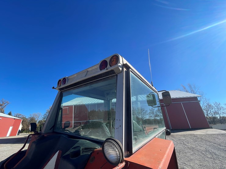 massey-ferguson-2705-image-35