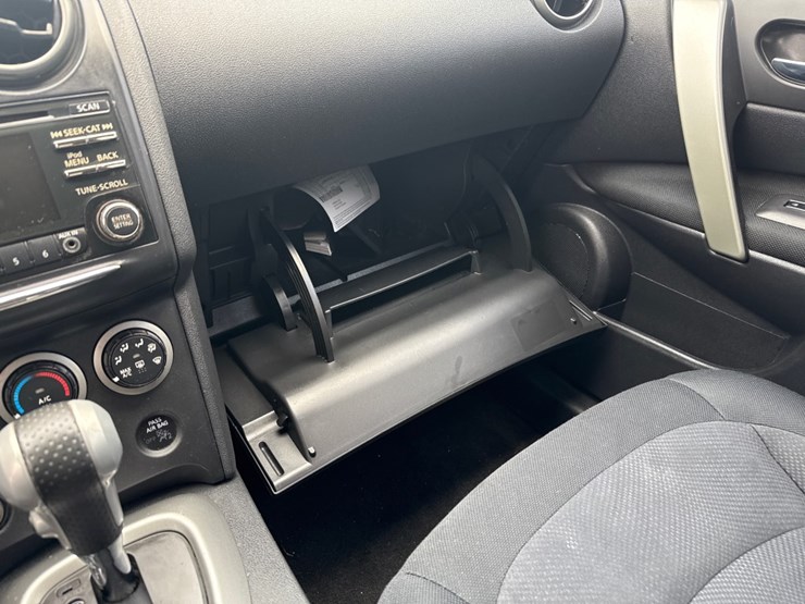 2012-nissan-rogue-image-14