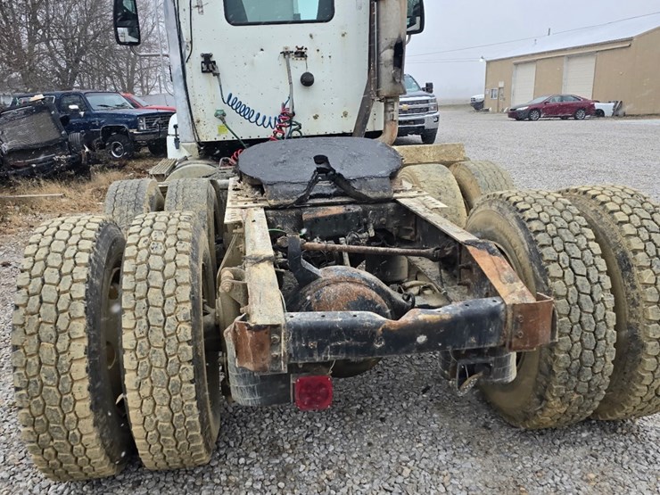 2003-international-9200i-image-6