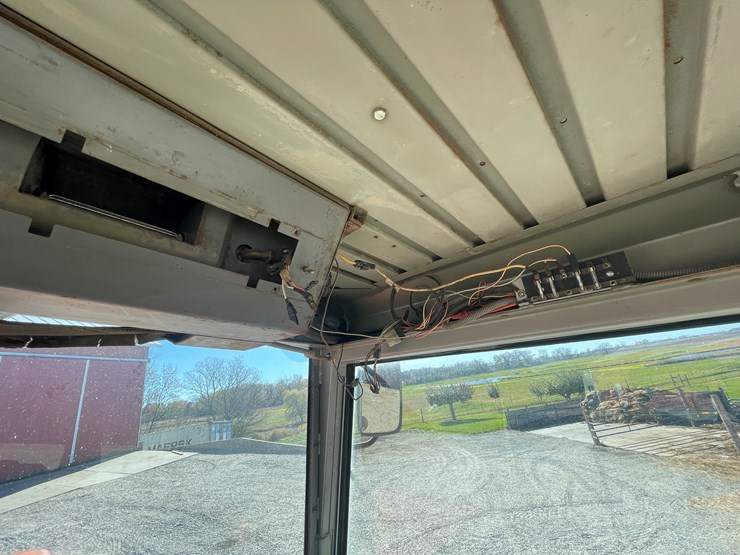 massey-ferguson-2705-image-54