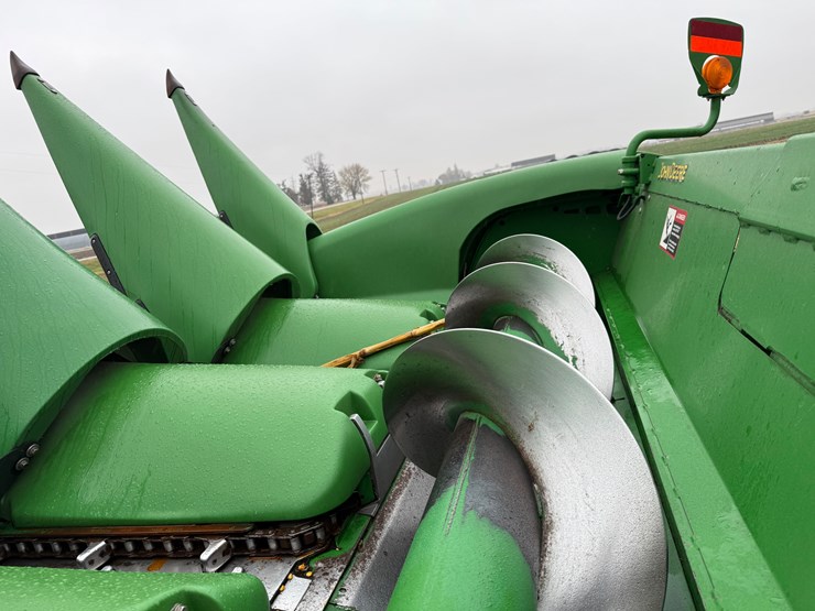 john-deere-608c-image-12