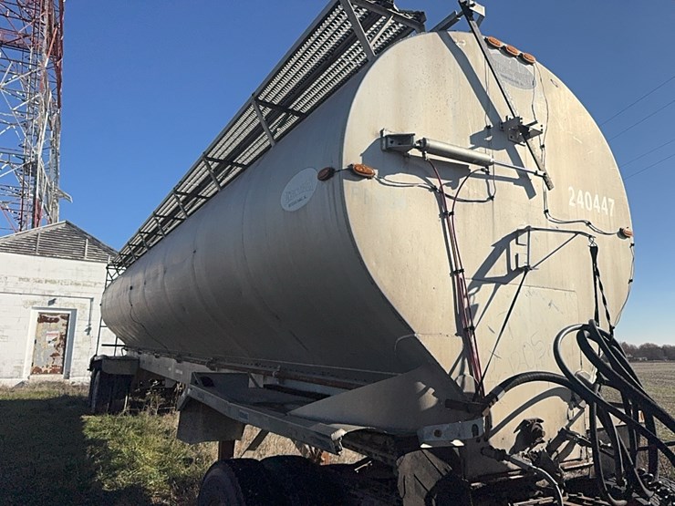 1997-pinson-aluminum-feed-delivery-trailer,-spring-suspension,-8-compartments,-*1p9ab3821vp255492*-image-20