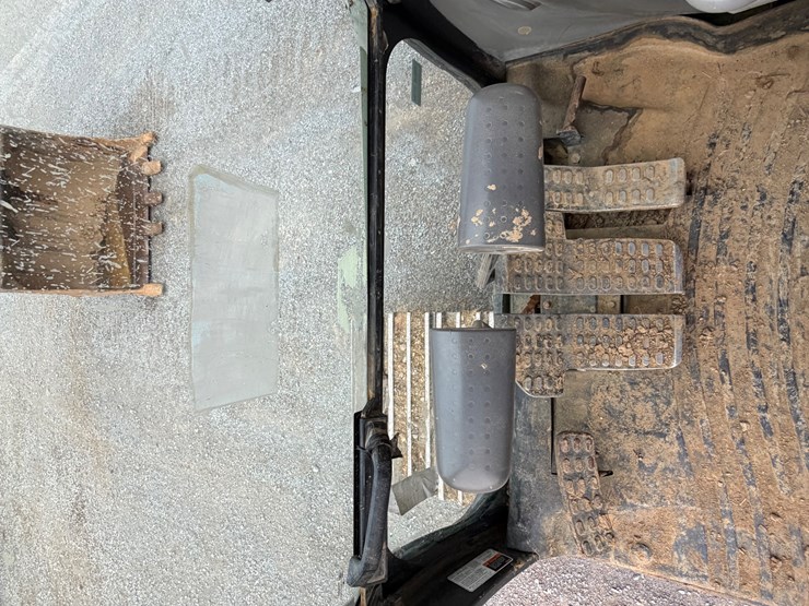 2013-hitachi-zx290-lc-5b-image-26