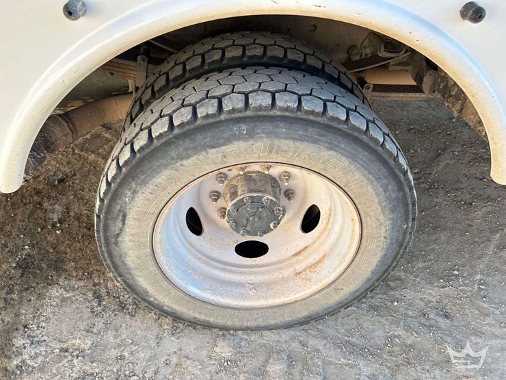 2019-ford-f550-image-38