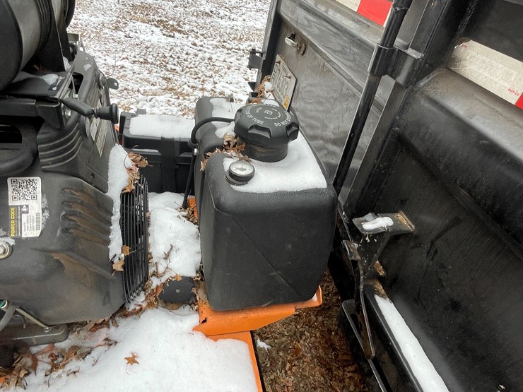 #2706-•-load-trail-trailer-with-scag-vacuum-system-(wi-title-in-delay)-(fall-creek,-wi)-image-27