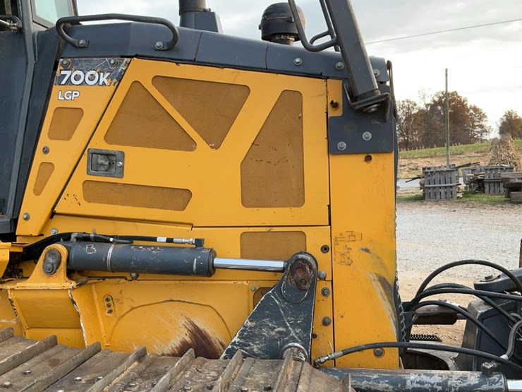 2016-deere-700k-image-51