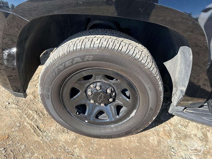 2019-chevrolet-tahoe-image-22