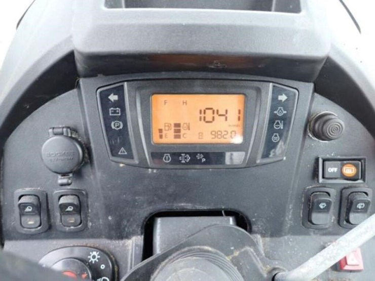 2014-kubota-b3350hsd-image-12