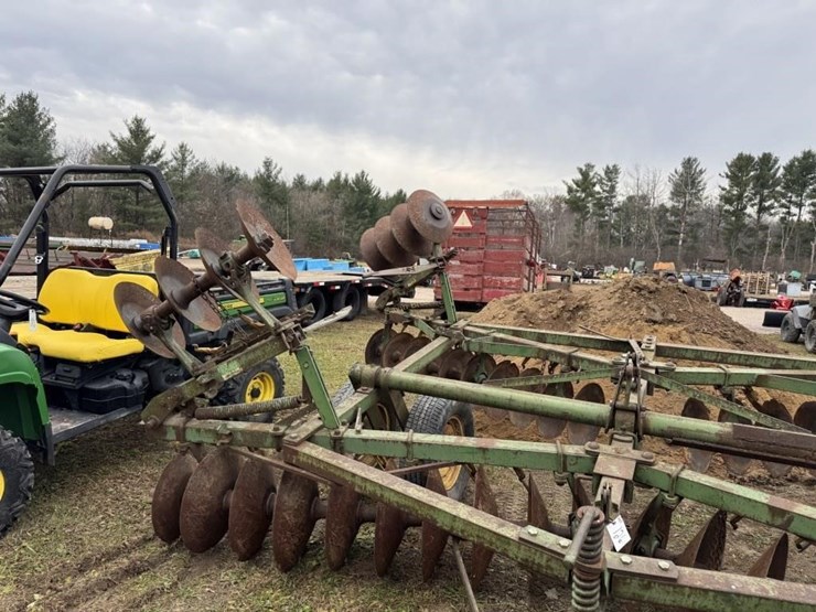 john-deere-110-image-3