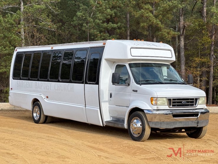 2003-ford-e550-image-1