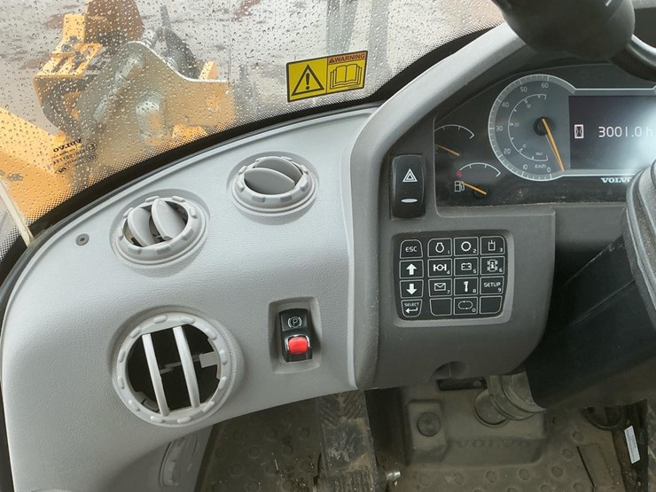 2022-volvo-l60h-image-24