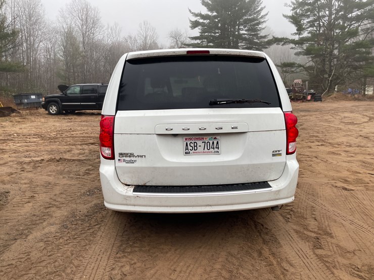 2017-dodge-grand-caravan-gt-image-7