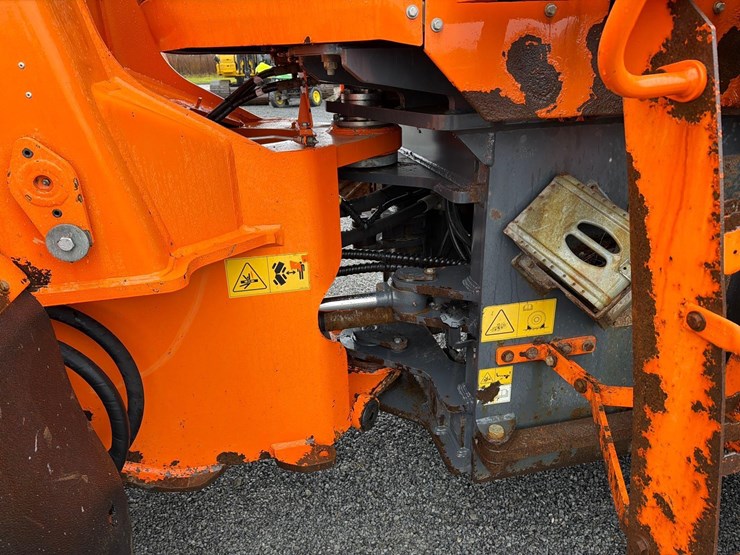 2015-doosan-dl350-5-image-10